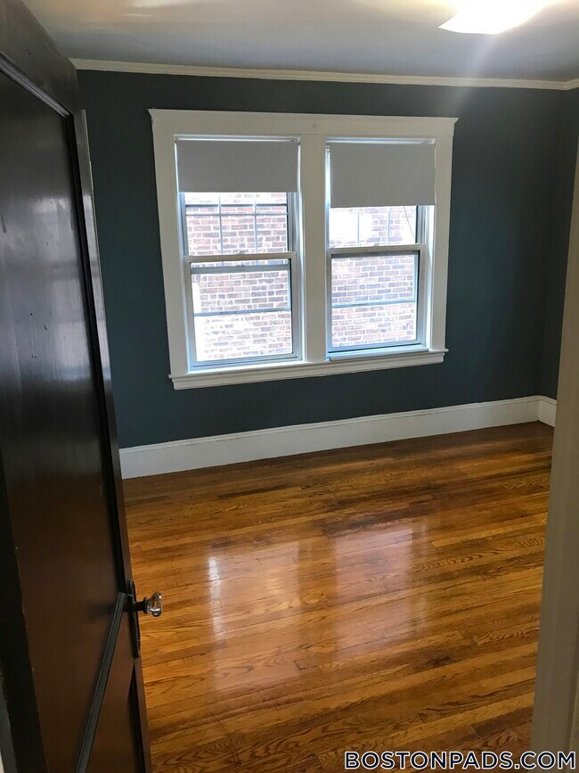 157 Summer St, Unit 6R in Somerville, MA - Building Photo - Building Photo