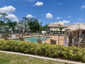 13240 White Marsh Ln in Ft. Myers, FL - Building Photo - Building Photo