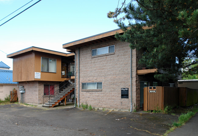 638 Van Buren St in Eugene, OR - Foto de edificio - Building Photo