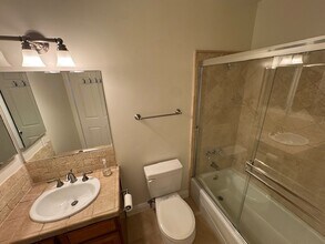 1510 S Barrington Ave, Unit 203 in Los Angeles, CA - Building Photo - Building Photo