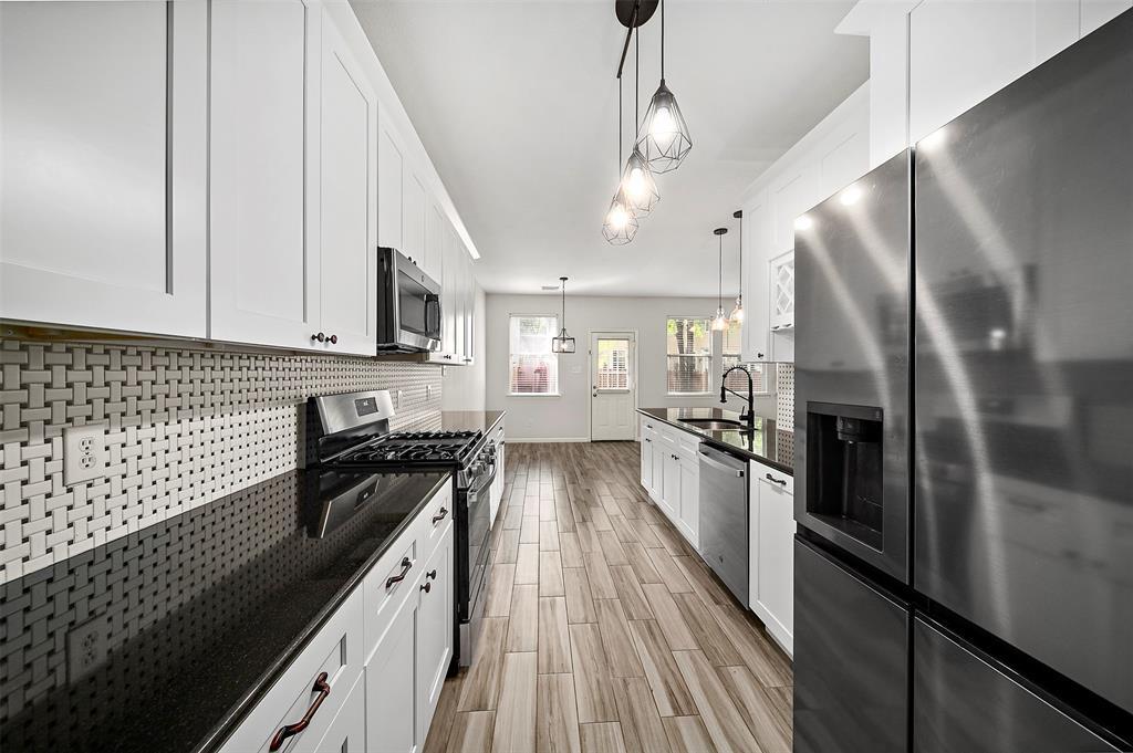 18 Scenic Brook Ct in Spring, TX - Foto de edificio