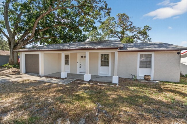 1712 Village Ct in Brandon, FL - Foto de edificio - Building Photo