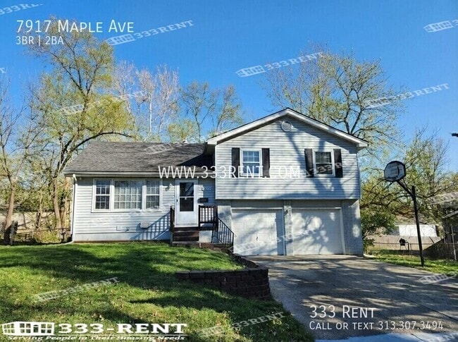 7917 Maple Ave