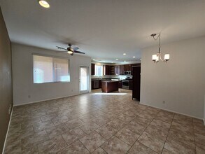 8125 Begonia Blush Dr in Las Vegas, NV - Building Photo - Building Photo