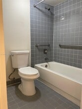 9688 Fontainebleau Blvd, Unit 605 in Miami, FL - Building Photo - Building Photo