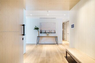 1 Collins Ave in Miami Beach, FL - Building Photo - Building Photo