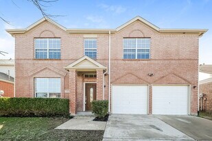 8212 French Quarter Ln in Fort Worth, TX - Building Photo