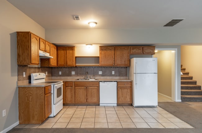 45570 Evansway Dr in Shelby Township, MI - Building Photo - Building Photo