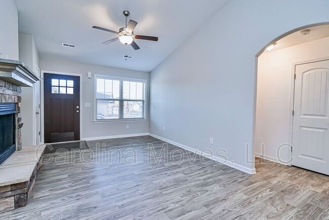 352 Greymark Ln in Boiling Springs, SC - Building Photo - Building Photo