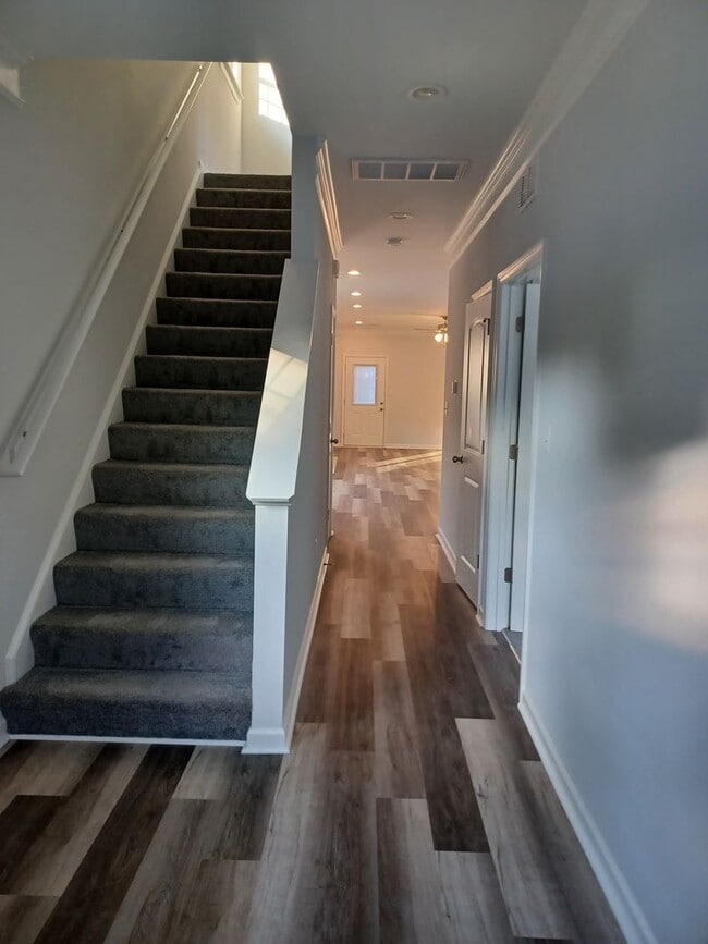 422 La Salle Ave in Hampton, VA - Building Photo - Building Photo