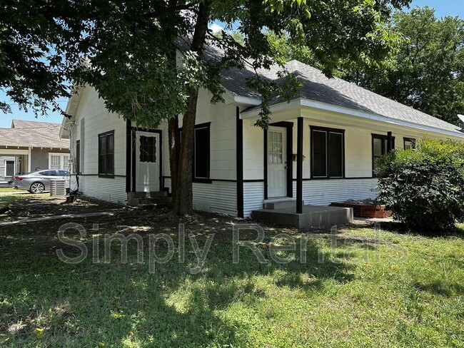 property at 1410 Sycamore St