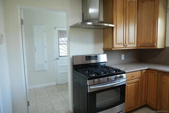 3860 Paula St in La Mesa, CA - Foto de edificio - Building Photo