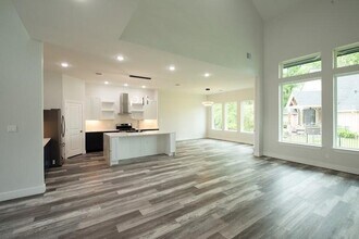 216 Monterrey Rd W in Montgomery, TX - Building Photo - Building Photo