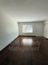 113 Morristown Ln in Costa Mesa, CA - Building Photo - Building Photo