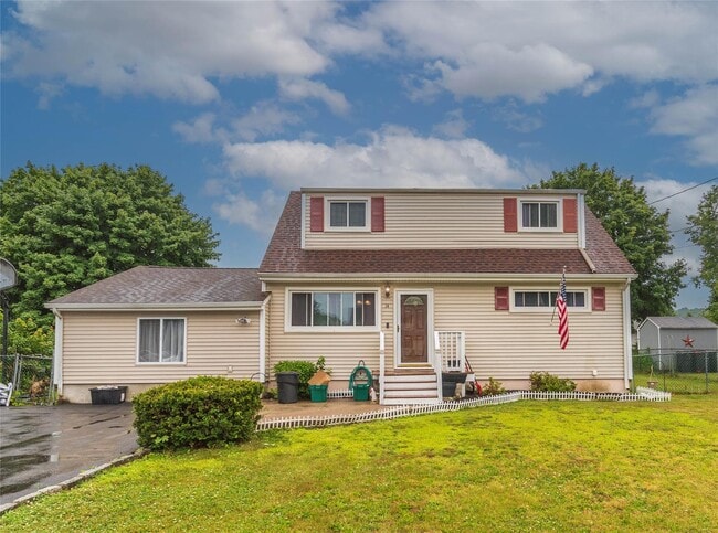 property at 14 Robyn Dr