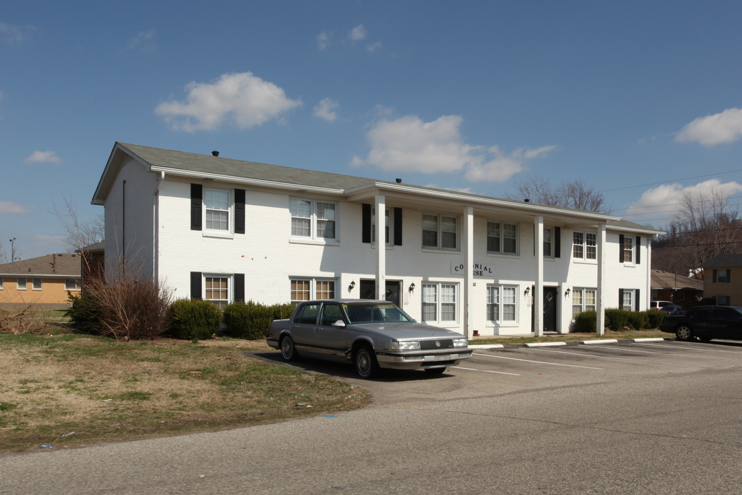 1725 Bonnyville Blvd in Louisville, KY - Building Photo