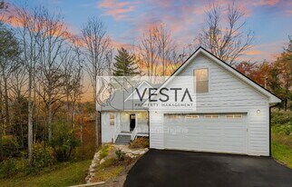 25 Amys Wy in Black Mountain, NC - Building Photo