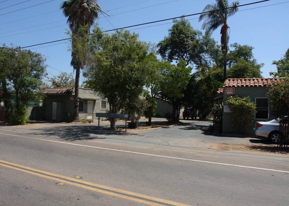 1215-1231 Greenfield Dr in El Cajon, CA - Building Photo