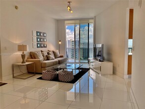 15811 Collins Ave, Unit 1605 in North Miami Beach, FL - Building Photo - Building Photo