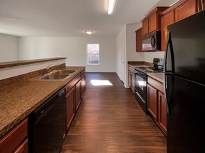 1006 Barrymore Ln in Duncanville, TX - Building Photo - Building Photo