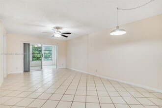 608 SW Natura Blvd in Deerfield Beach, FL - Building Photo - Building Photo