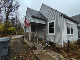 2324 W 12th St, Unit 2324 in Anderson, IN - Building Photo