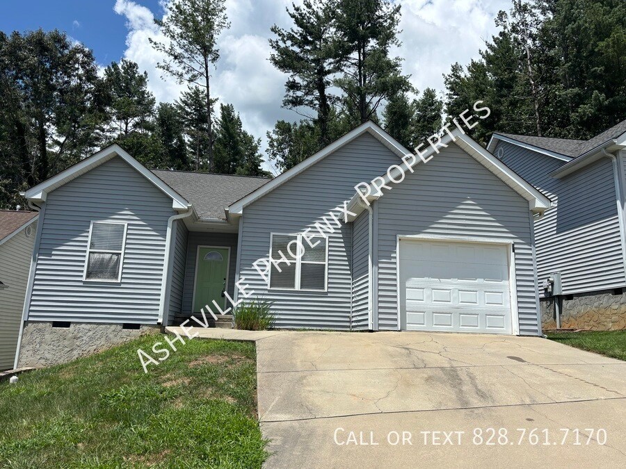 52 Woodcreek Cir in Swannanoa, NC - Building Photo