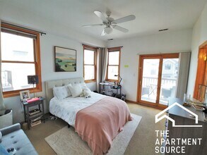 2427 N Greenview Ave, Unit 2 in Chicago, IL - Foto de edificio - Building Photo
