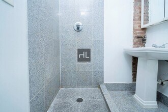 21 Adelphi St in Brooklyn, NY - Building Photo - Building Photo