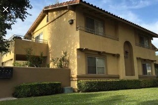 209 E Valencia Dr, Unit 4 in Fullerton, CA - Building Photo - Building Photo