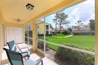 2706 Kings Lake Blvd in Naples, FL - Building Photo - Building Photo