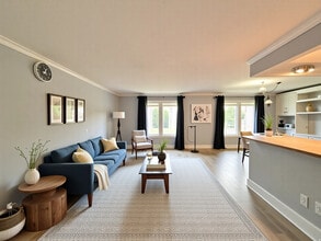 255 Blackhorne Dr in Kitchener, ON - Building Photo - Building Photo