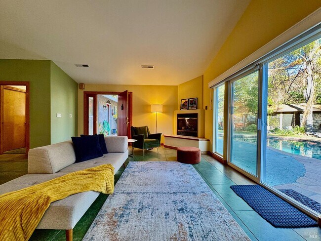 400 Glass Mountain Rd in St Helena, CA - Building Photo - Building Photo