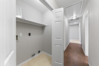 802 Foxglove Dr in Missouri City, TX - Foto de edificio - Building Photo