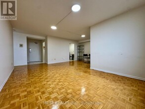 2825-2825 Islington Ave in Toronto, ON - Building Photo - Building Photo