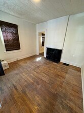 953 W Main St in Madison, IN - Foto de edificio - Building Photo