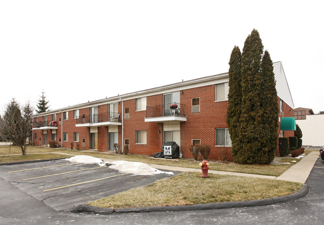 Farmington Manor Apartments