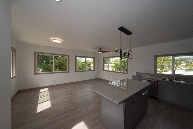 1528 Hooli Cir, Unit Up 3 in Pearl City, HI - Foto de edificio - Building Photo