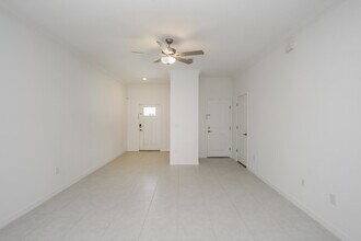 2133 Great Sapphire Ln in Lutz, FL - Building Photo - Building Photo