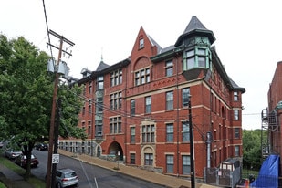 Brighton Court in Bethlehem, PA - Building Photo