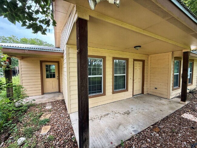 3339 Marion Rd in Marion, TX - Building Photo - Building Photo
