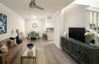 The Villas at Westchase in Tampa, FL - Building Photo - Building Photo