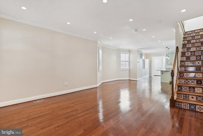 908 Longfellow St NW in Washington, DC - Building Photo - Building Photo