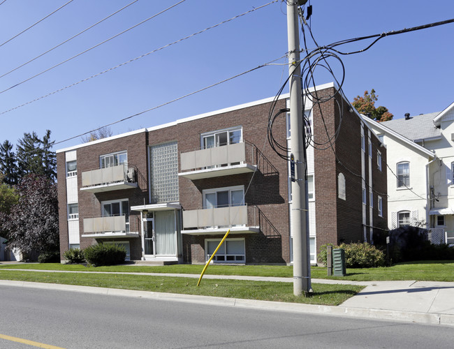 Ferguslie Park Apartments in Barrie, ON - Building Photo - Building Photo