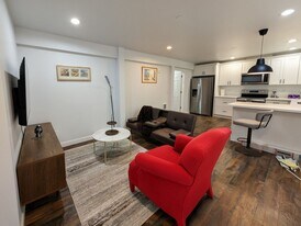 13454 95th Ave NE in Kirkland, WA - Building Photo