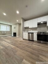 50 Evergreen St, Unit 18 in Boston, MA - Building Photo