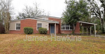 1201 Buckingham Dr in Montgomery, AL - Building Photo