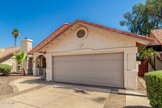 7139 W McRae Way in Glendale, AZ - Building Photo - Building Photo