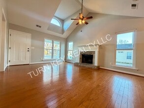 412 Cedar Grove Ln in Alabaster, AL - Building Photo - Building Photo