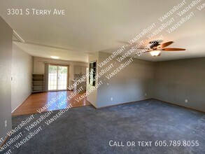 3301 S Terry Ave in Sioux Falls, SD - Building Photo - Building Photo